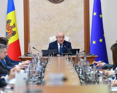Эксперты МВФ начинают переговоры с властями в Кишиневе