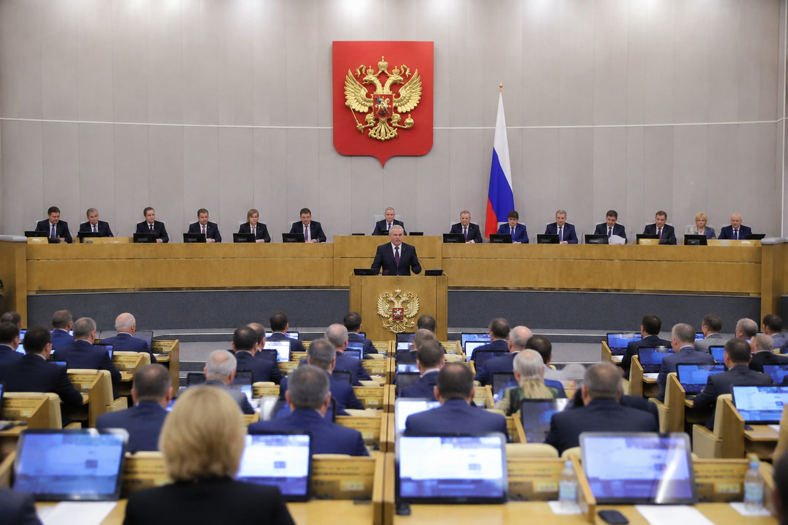 Госдума вдвое увеличила лимит сверхурочной работы на фоне дефицита кадров в России