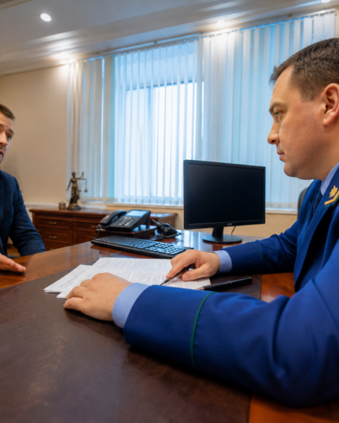 Политконсультант обратился к прокурору из-за принуждения медиков к участию в праймериз «Единой России»