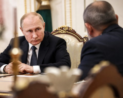 Москва предупреждает Ереван о последствиях евроинтеграции на фоне заморозки участия в ОДКБ