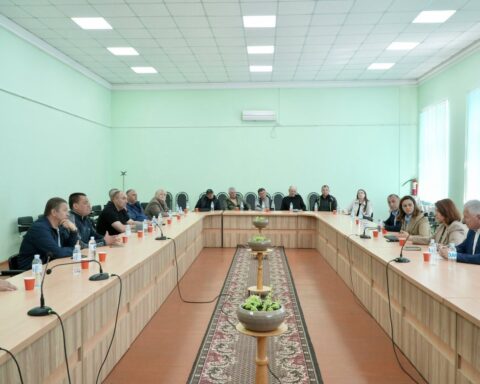 Министр Людмила Катлабуга обсудила с фермерами Тараклии меры по улучшению орошения и поддержку сельского хозяйства