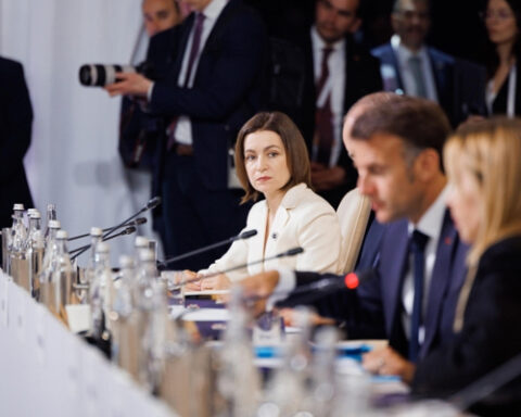 Президент Молдовы обсуждает борьбу с наркотиками на саммите в Ереване