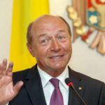 Санду подписала указ о восстановлении гражданства Бэсеску