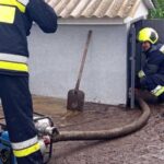 Спасатели провели работы по откачке воды после сильных дождей в Молдове