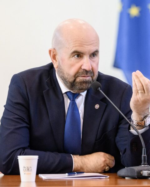 Власти планируют усиление контроля за незаконным строительством в Молдове