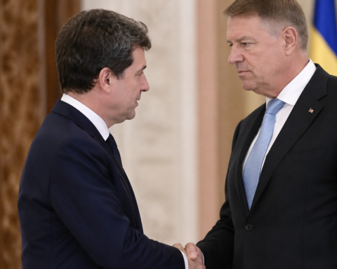 Президент Румынии назначил нового кандидата в премьер-министры на фоне нарастания политического кризиса
