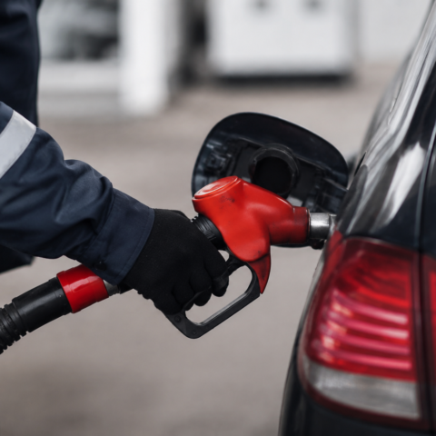 В России вводят лимиты на продажу бензина в крупнейших регионах из-за дефицита топлива