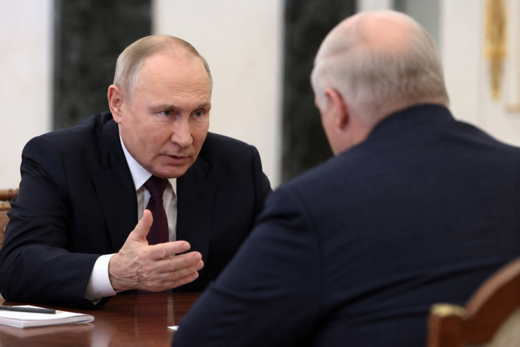 Путин требует от Лукашенко вовлечения Беларуси в военные действия на Украине и против стран НАТО