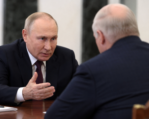 Путин требует от Лукашенко вовлечения Беларуси в военные действия на Украине и против стран НАТО