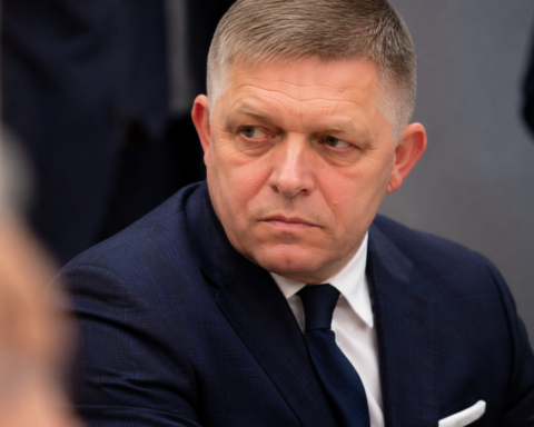 Премьер-министр Словакии Фицо выступил против новой финансовой помощи Украине на саммите НАТО