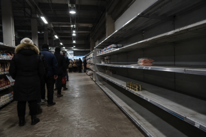 Топливный дефицит в Крыму вызвал острый дефицит продуктов и рост цен
