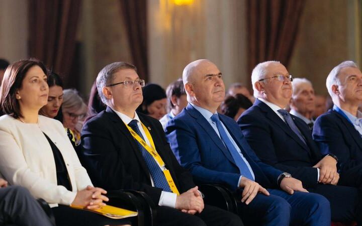 Игорь Гросу переизбран на пост президента Партии действия и солидарности на новый срок
