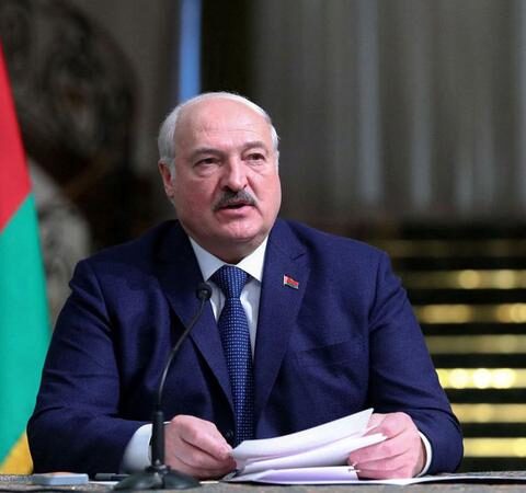 Лукашенко: обе стороны в конфликте России и Украины истощают ресурсы