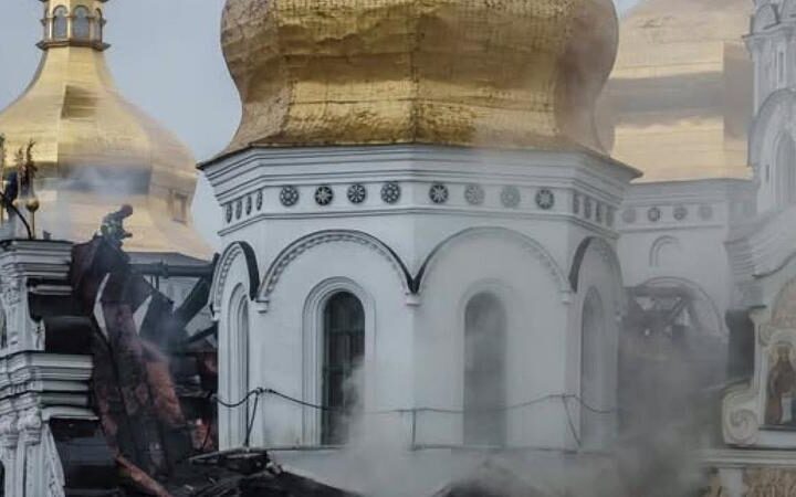 Патриархия Румынская осудила нападение на Лавру Печерскую в Киеве