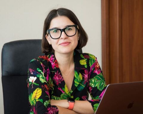Президент Майя Санду требует от двоюродной сестры возврата незаслуженных денег от MoldATSA