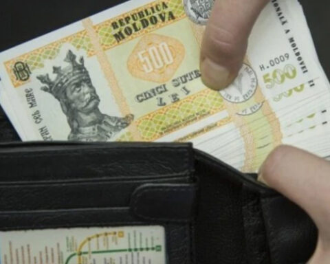 Профсоюзы требуют ускорения консультаций по реформе зарплат бюджетников в Молдове
