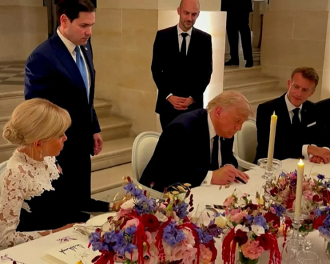 Трамп и лидер Ирана подписали мирное соглашение о reopening Ормузского пролива