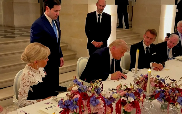Трамп и лидер Ирана подписали мирное соглашение о reopening Ормузского пролива