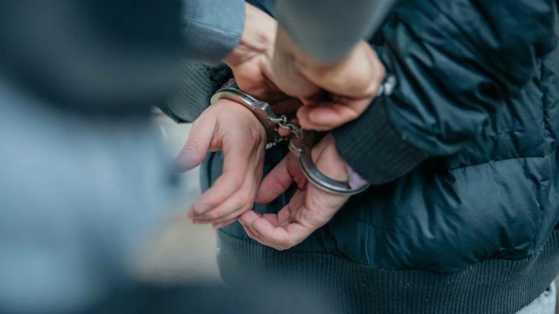 Человек приговорён к почти семи годам тюрьмы за грабёж в Кишиневе