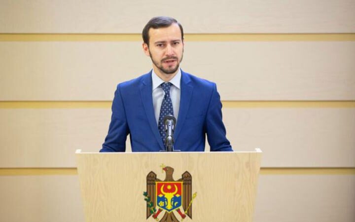 Депутат Плингау задаёт вопросы о приватизации Moldtelecom и Franzeluța