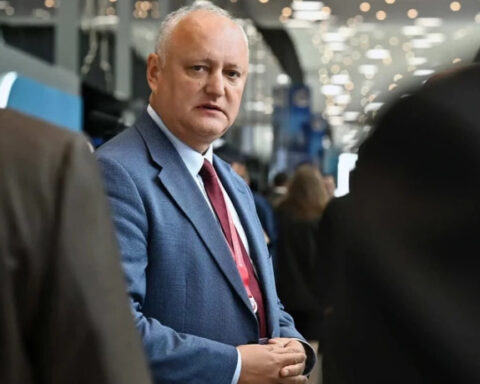 Додон прогнозирует рост тарифов на газ и недолгий срок пребывания правительства Тофана у власти