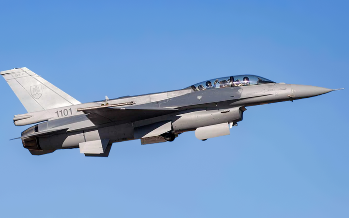 Дрон сбит в воздушном пространстве Румынии истребителем F-16