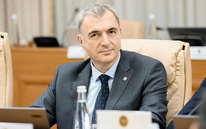 Евгений Осмоческу назначен временным премьер-министром после отказа Мунтяну