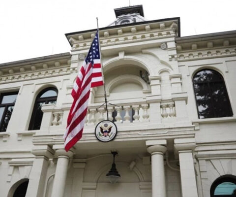 Посольство США в Молдове предупреждает о рисках онлайн-мошенничества и советует бдительность