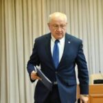Премьер-министр Мунтяну объявил об отставке