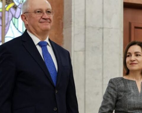 Санду о resignation Мунтяна: решение было принято им самостоятельно