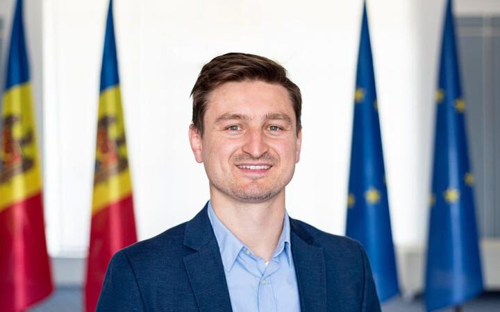 В Бельцах задержаны три несовершеннолетних и гражданин Украины по делу о крупном мошенничестве