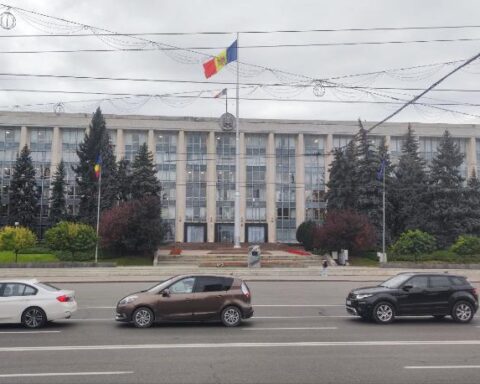В новом правительстве под руководством Василе Тофана сохранятся большинство министров