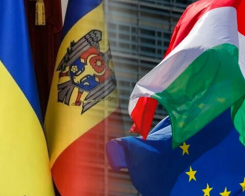 Венгрия вновь отклонила утверждение переговорных кластеров для Украины и Молдовы до осени
