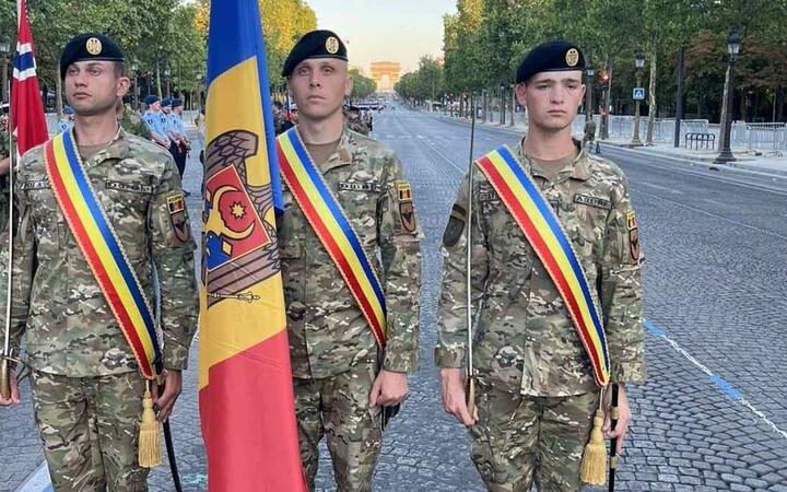 Военные из Молдовы выступят на военном параде в Париже, посвященном Дню Франции