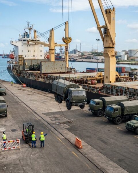 Российское подсанкционное судно «Михаил Бритнев» доставило военную технику в Мали через Того