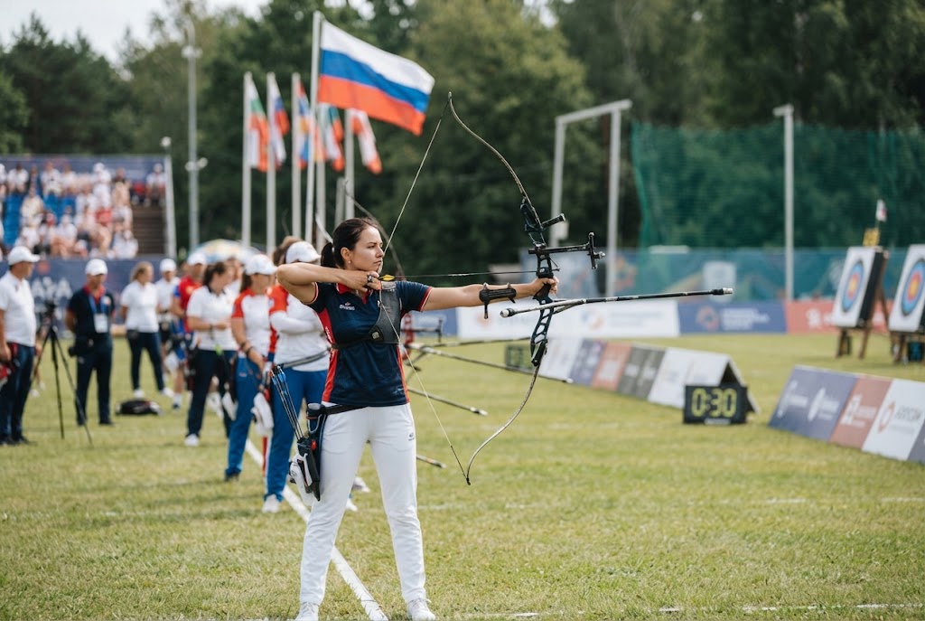 World Archery вернула российским спортсменам флаг и гимн на международных турнирах