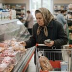 Мясо становится роскошью для россиян: война Кремля ускоряет рост цен и кризис животноводства