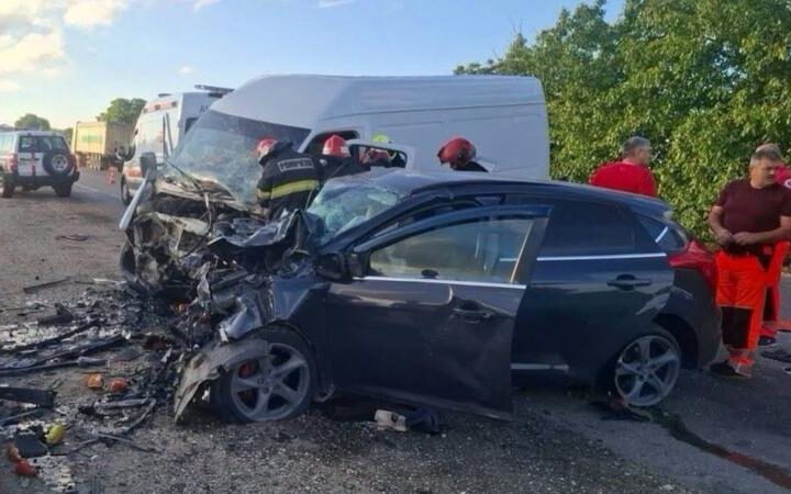 Авария в Рышканах: женщина погибла при столкновении микроавтобуса с автомобилем