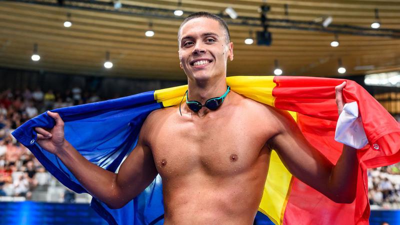 Давид Попович завоевал золото на чемпионате Европы по плаванию в двух дисциплинах