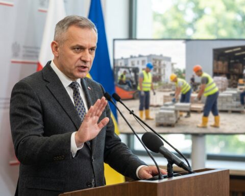 Замглавы МИД Польши назвал идею PiS о депортации украинцев популистской