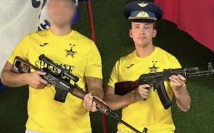 Голландский политик с оружием в руках в Приднестровье