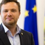 Лазаренко защищает контракты активистки PAS с государственными учреждениями
