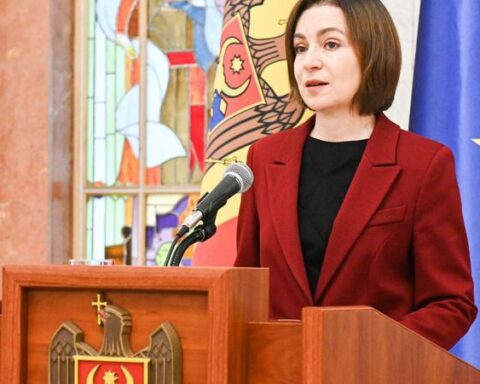 Маия Санду объяснила отсутствие жестких мер против Озерова