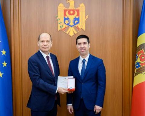 МИД Молдовы наградил посла Турции медалью «За дипломатические заслуги»