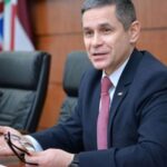 Министр обороны Молдовы отказался говорить по-русски, вызвав критику