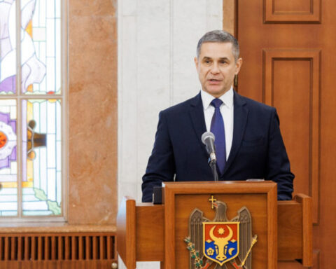 Министр обороны Молдовы заявил о непонимании русского языка