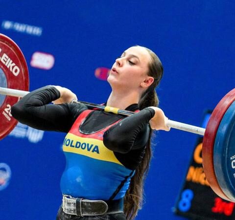 Никоleta Кожокару установила два рекорда Европы в тяжелой атлетике