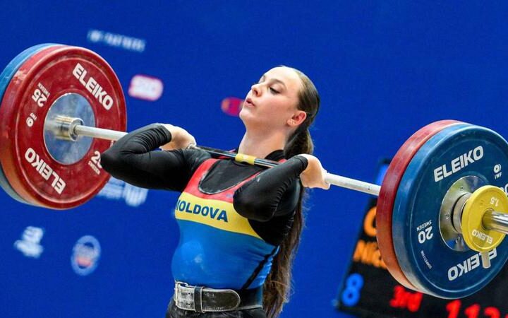 Никоleta Кожокару установила два рекорда Европы в тяжелой атлетике
