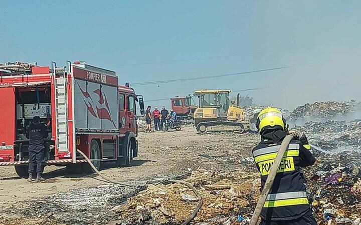 Пожар на свалке в Орхее ликвидирован после четырех дней работы пожарных