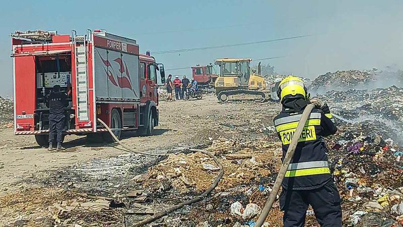 Пожар на свалке в Орхее не ликвидирован, местные жители страдают от дыма